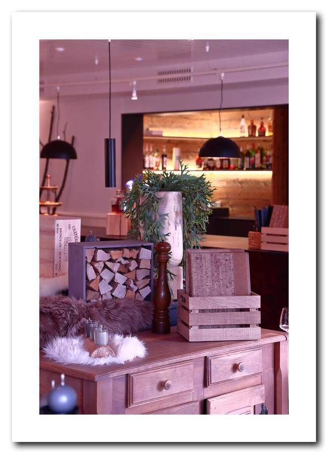 Hotel-Rotisserie La Tour Rouge Delemont Ngoại thất bức ảnh